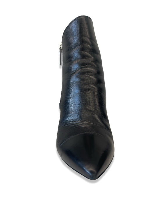 Saint Laurent Black Niki Leather Ankle Boots. Size: 38.5