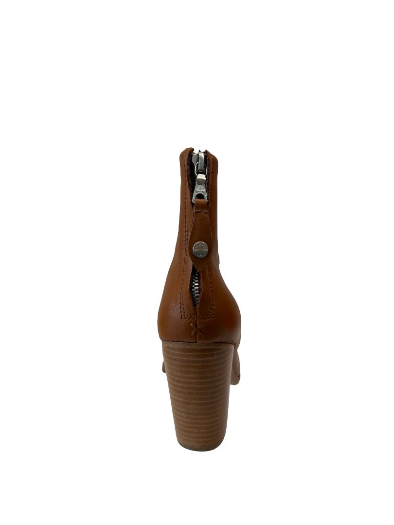 Rag & Bone Camel 'Newbury' Boot. Size: 39