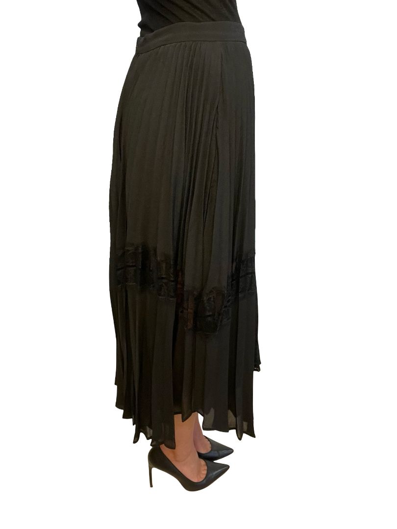 Husk Black Pleated Skirt w/ Lace Detailing. Size: 2