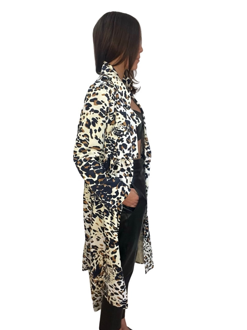 Carla Zampatti Off White 'La Dolce Vita' Leopard Trench. Size: 12