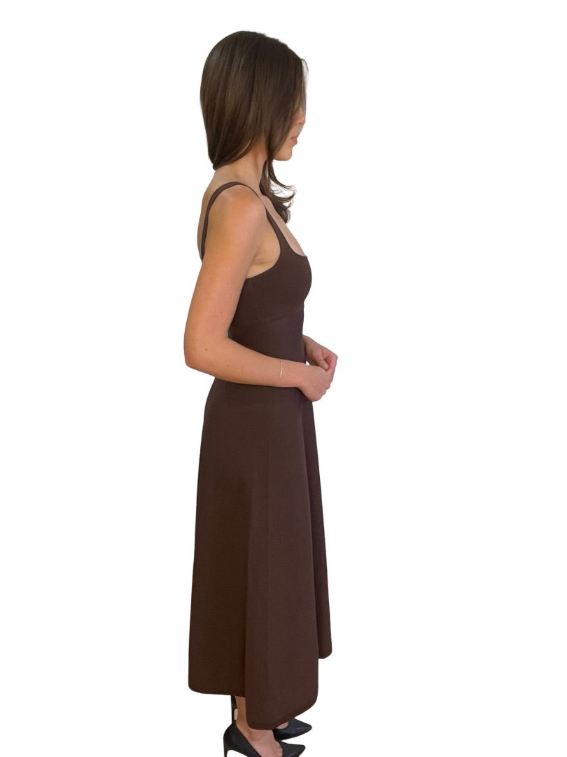 Scanlan Theodore Brown Square Neck Crepe Knit Dress. Size: XS