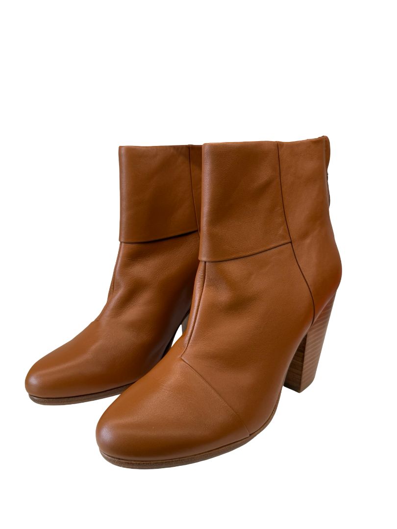 Rag & Bone Camel 'Newbury' Boot. Size: 39