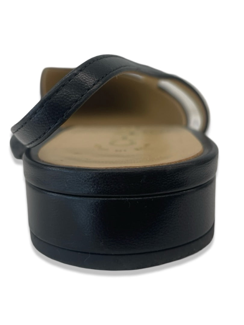 Chanel Black Leather Slingback Flats. Size: 41.5 C