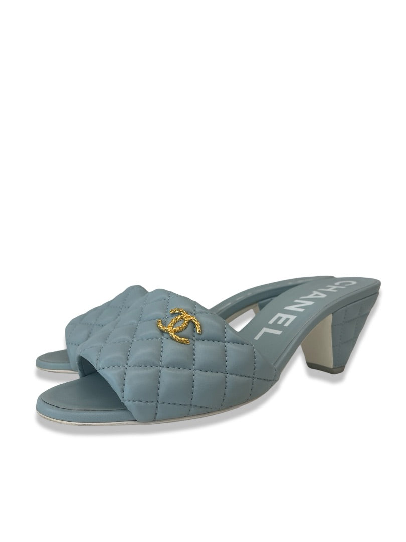 Chanel Baby Blue Leather Quilted CC Mules. Size: 41 C