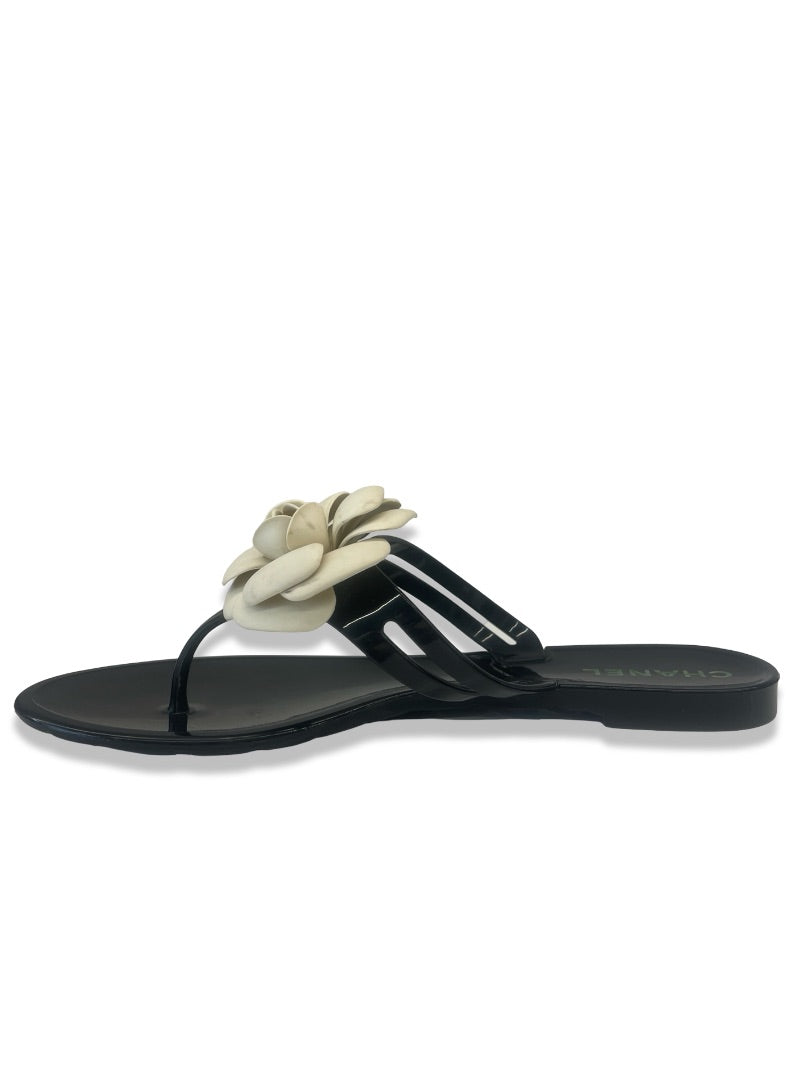 Chanel Black Camellia Sandal. Size: 39