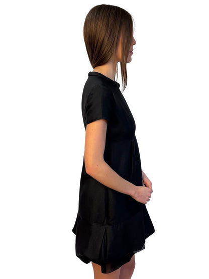 Burberry Black Vintage Shift Dress. Size: 40