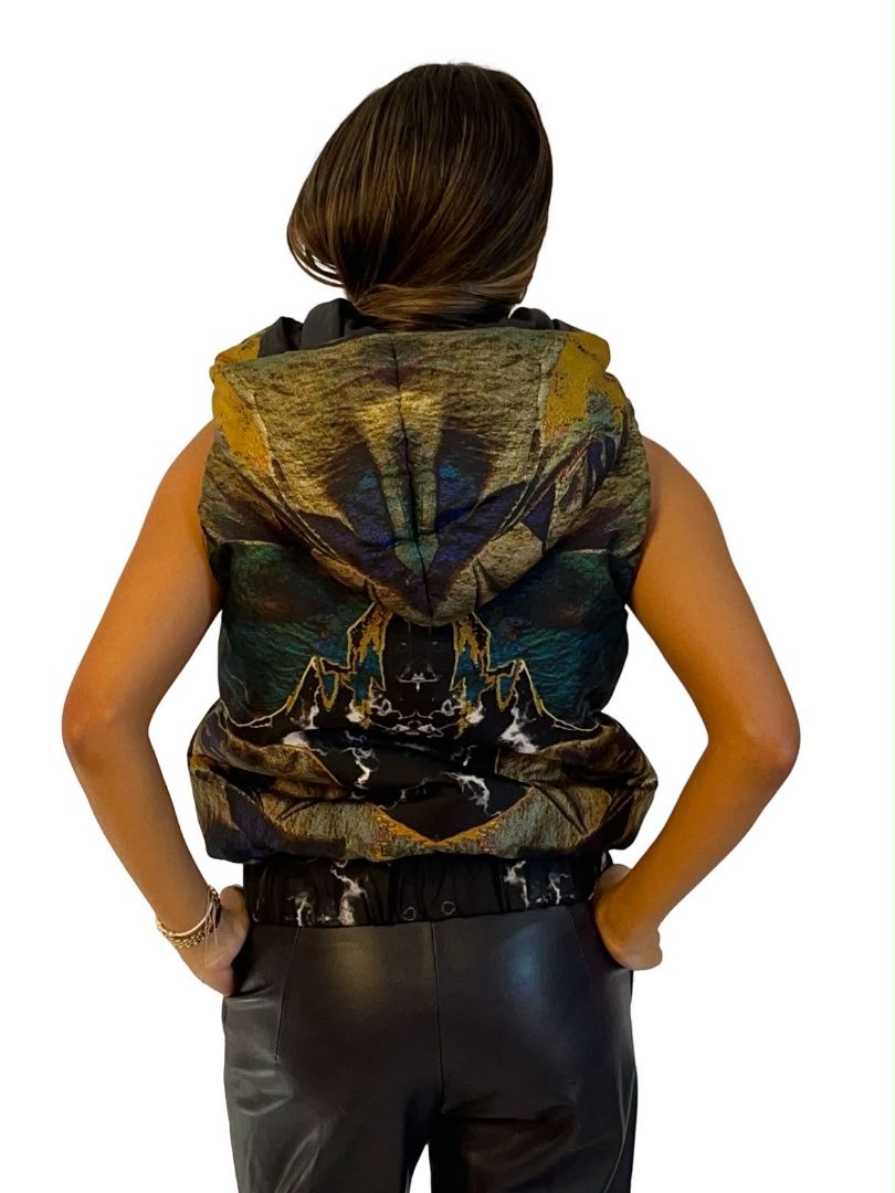 Josh Goot Green / Multi-Colour Silk Puffer Vest w Hood. Size: XS