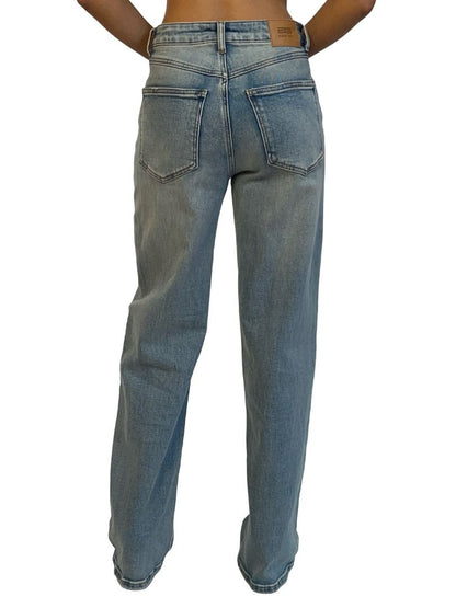 Gestuz Blue Wash Straight Leg 'Jade' Jean. Size: 25