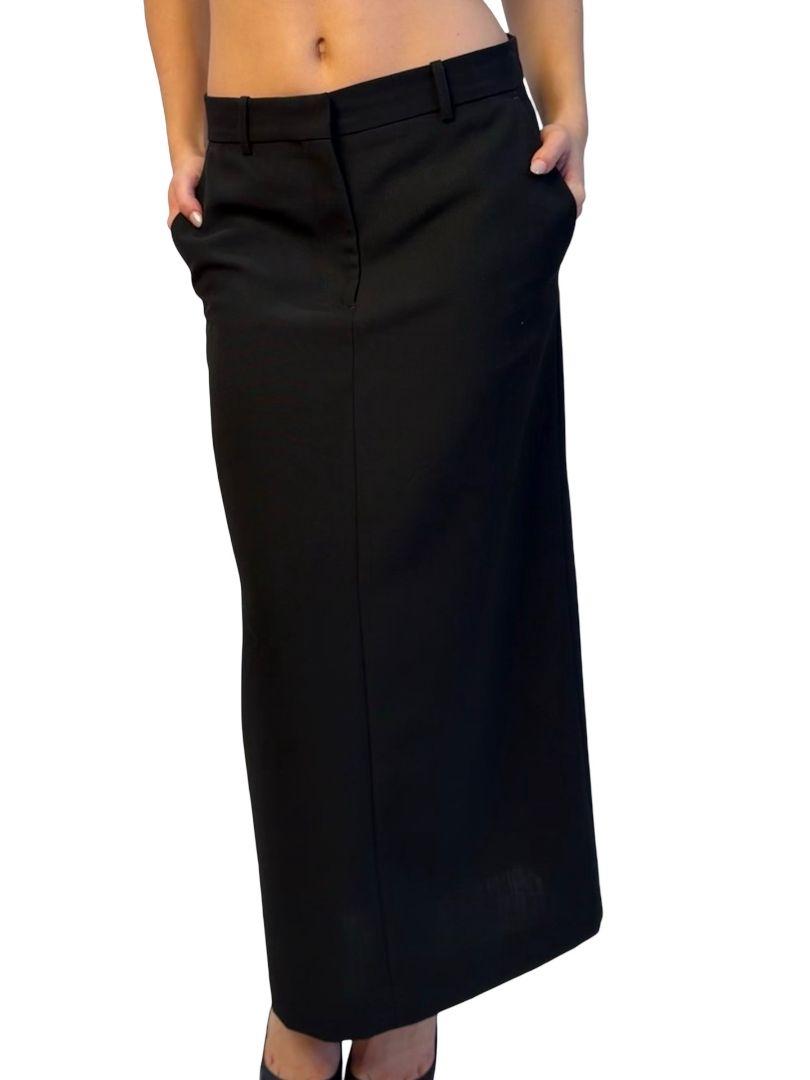 Toteme Black Low Waist Wool Blend Straight Skirt. Size: 36