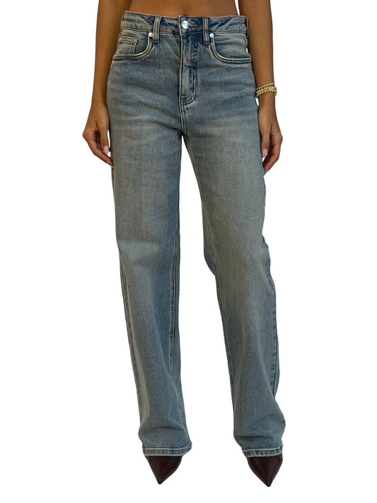 Gestuz Blue Wash Straight Leg 'Jade' Jean. Size: 25