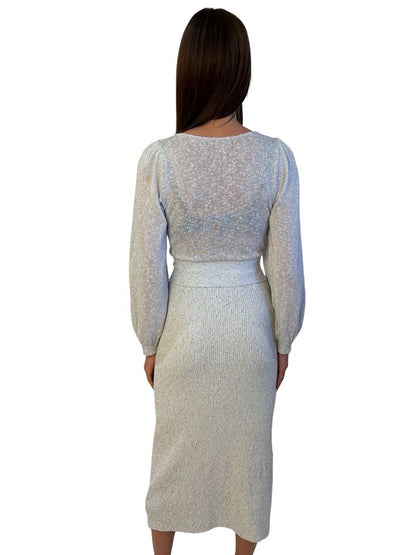 Scanlan Theodore Light Grey Metallic V Neck Dress W Waist Tie. Size: S