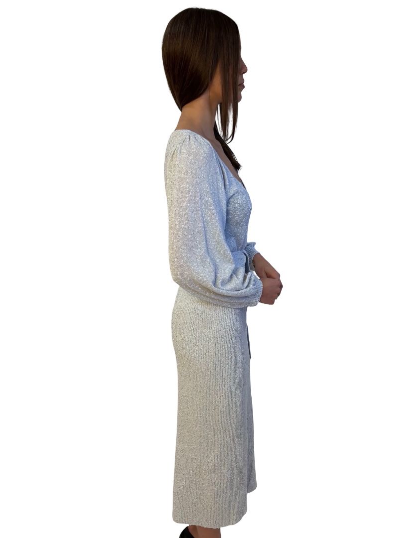 Scanlan Theodore Light Grey Metallic V Neck Dress W Waist Tie. Size: S