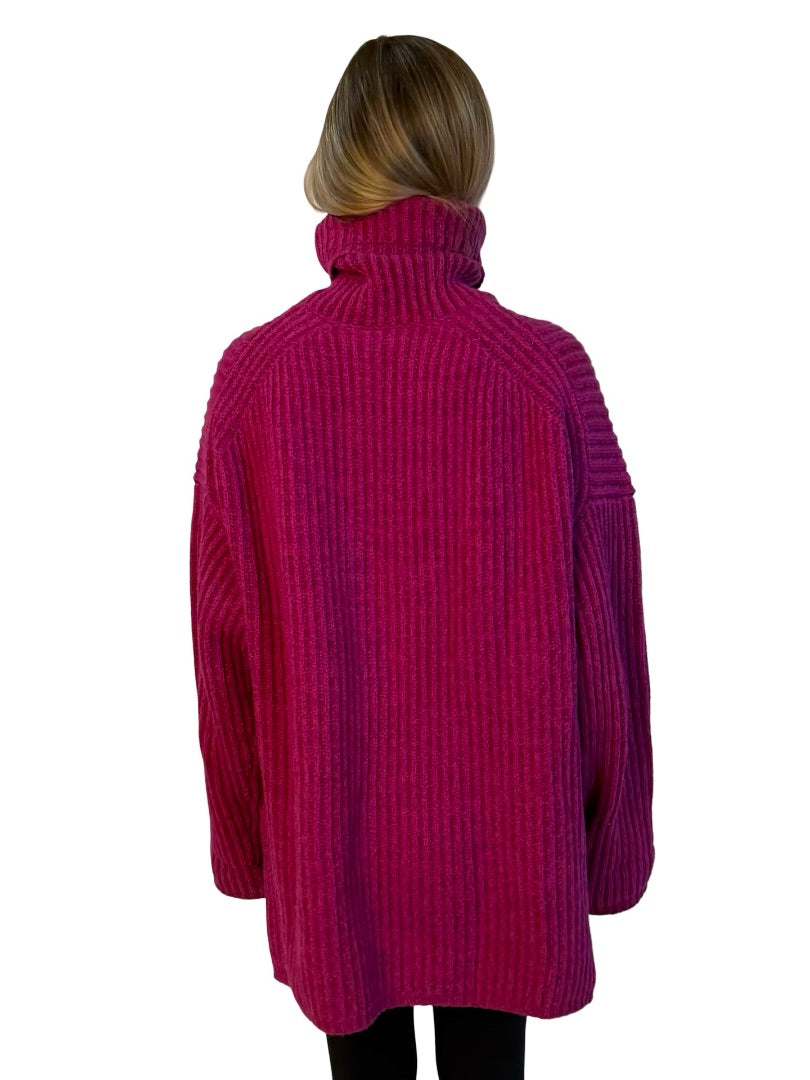 Acne Studios Magenta Wool Oversized Knit Turtleneck. Size: M