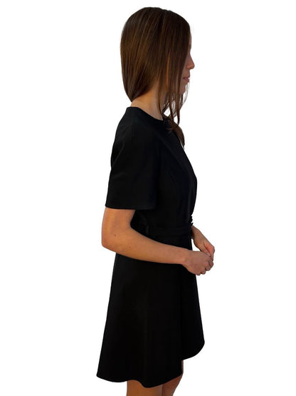 Scanlan Theodore Black Structured Short Sleeve Mini Dress. Size: 12