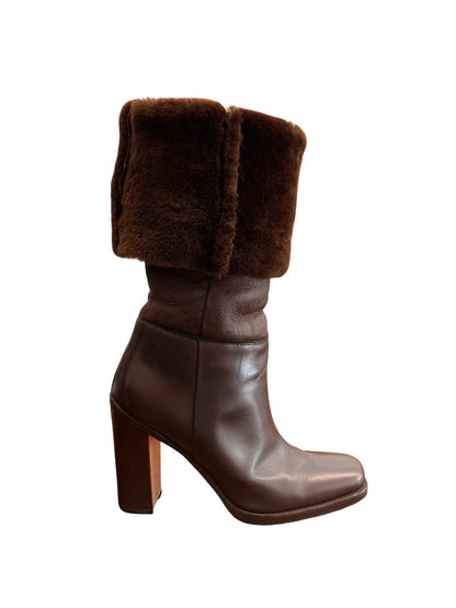 Prada Brown Faux Fur Cuffed Leather Heeled Boots. Size: 38.5