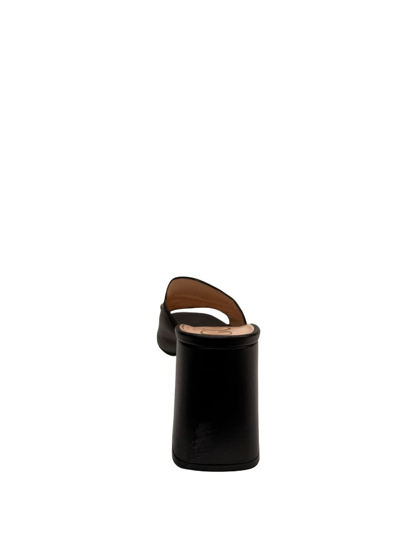 Gucci Black Horsebit Block Heel Mule. Size: 39.5