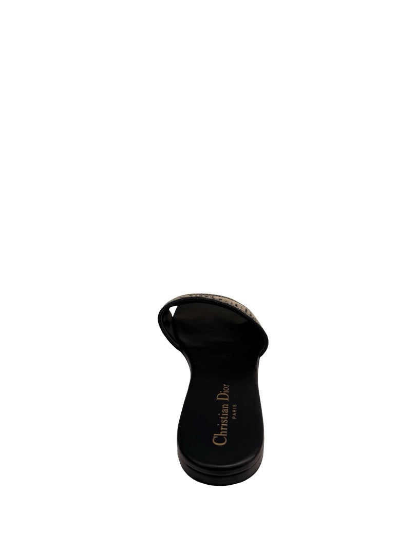 Christian Dior Deep Blue Embroidered Cotton 'Dway Slide'. Size: 38.5