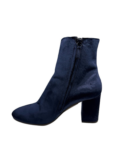 Balenciaga Navy Velvet Block Heel Boots. Size: 41