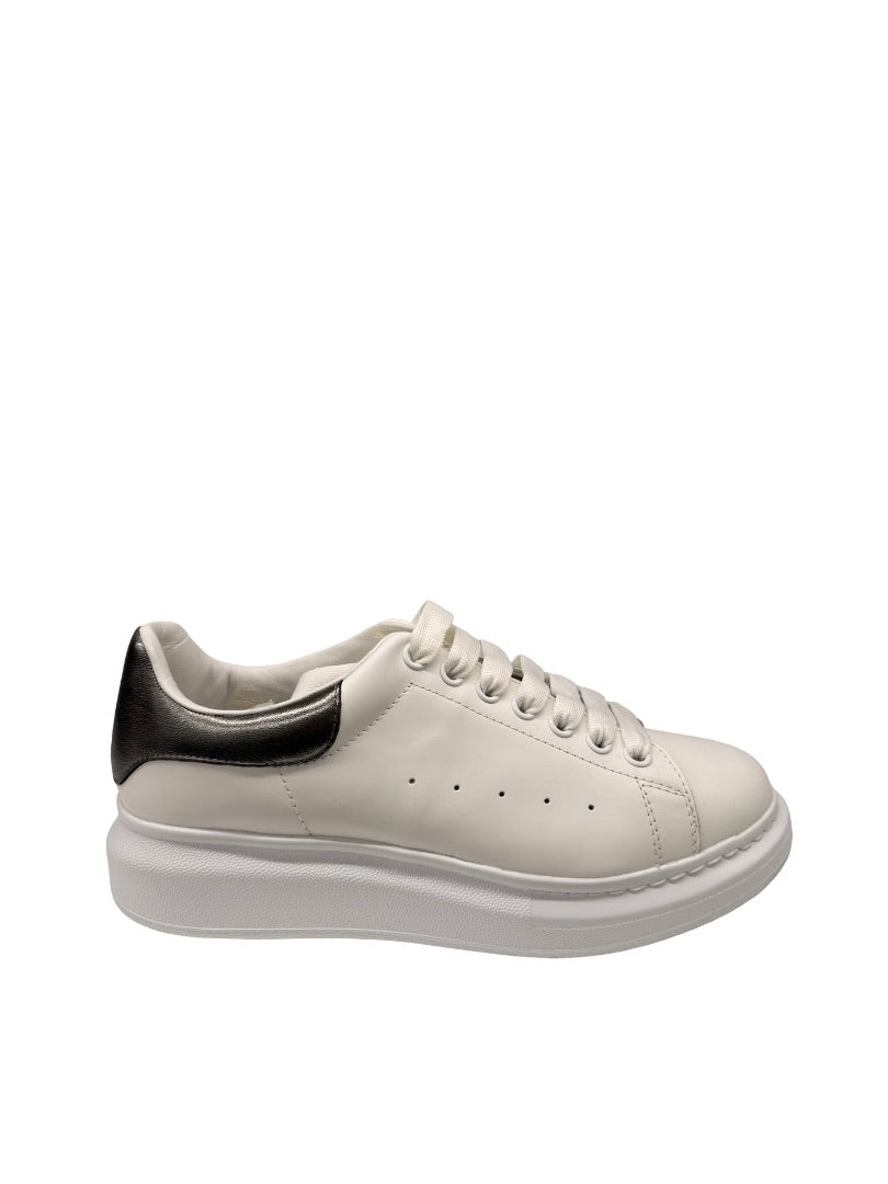Alexander McQueen White Metallic Heel Platform Sneakers. Size: 41