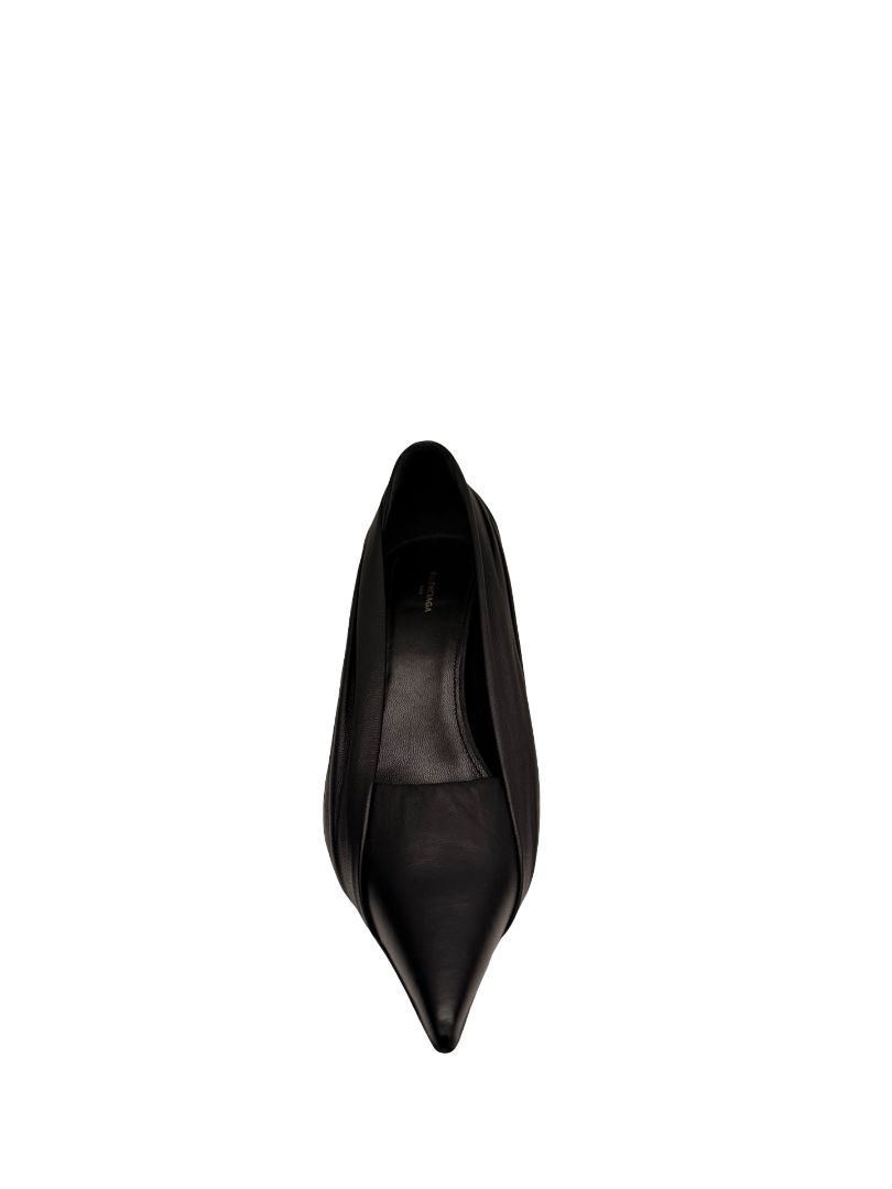 Balenciaga Black Ruched Accent Pumps. Size: 40