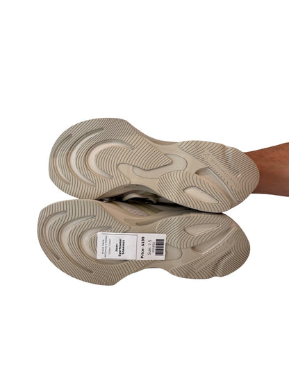 Stella McCartney x Adidas Cream 'Sportswear 2000' Sneakers. Size: 7.5