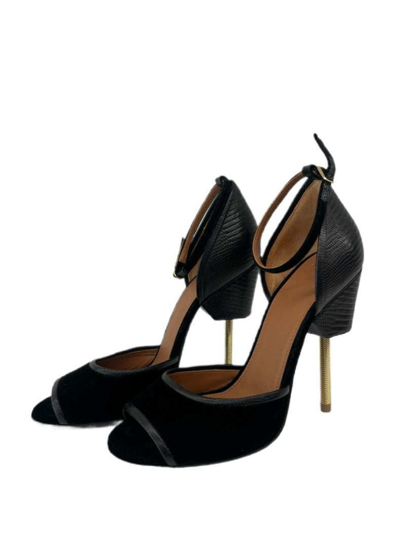 Givenchy Black Peep-Toe w Gold Heels. Size: 38