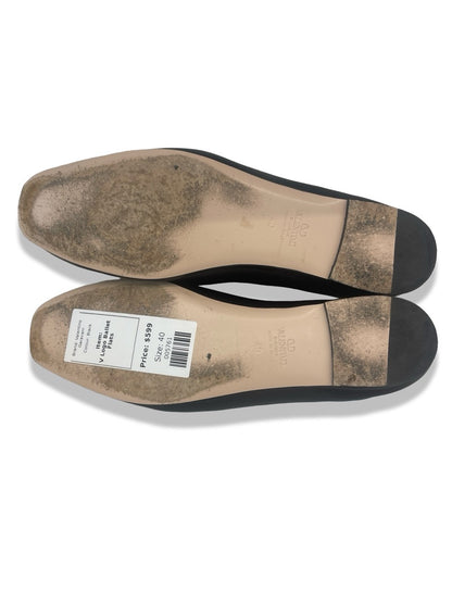 Valentino Garavani Black ' VLogo' Leather Ballet Flats. Size: 40