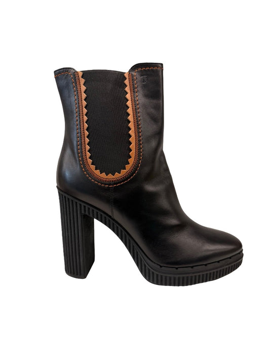 Tod's Black Leather Chelsea Platform Heeled Ankle Boot. Size: 39.5