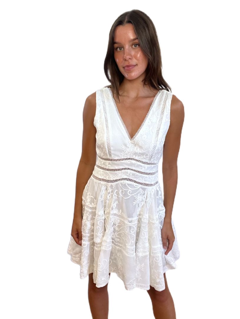 Ministry of Style White Knee-Length Sleeveless Lace-Overlay Dress. Size: 10