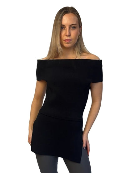 Scanlan Theodore Black Crepe Knit Blouse w/ Skirt Slits. Size: M