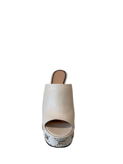 Gucci Cream 'Janaya' Platform GG Mules. Size: 36