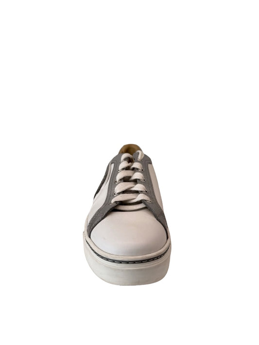 Hermes White / Silver Pegasus Sneakers in Calfskin Leather. Size: 39