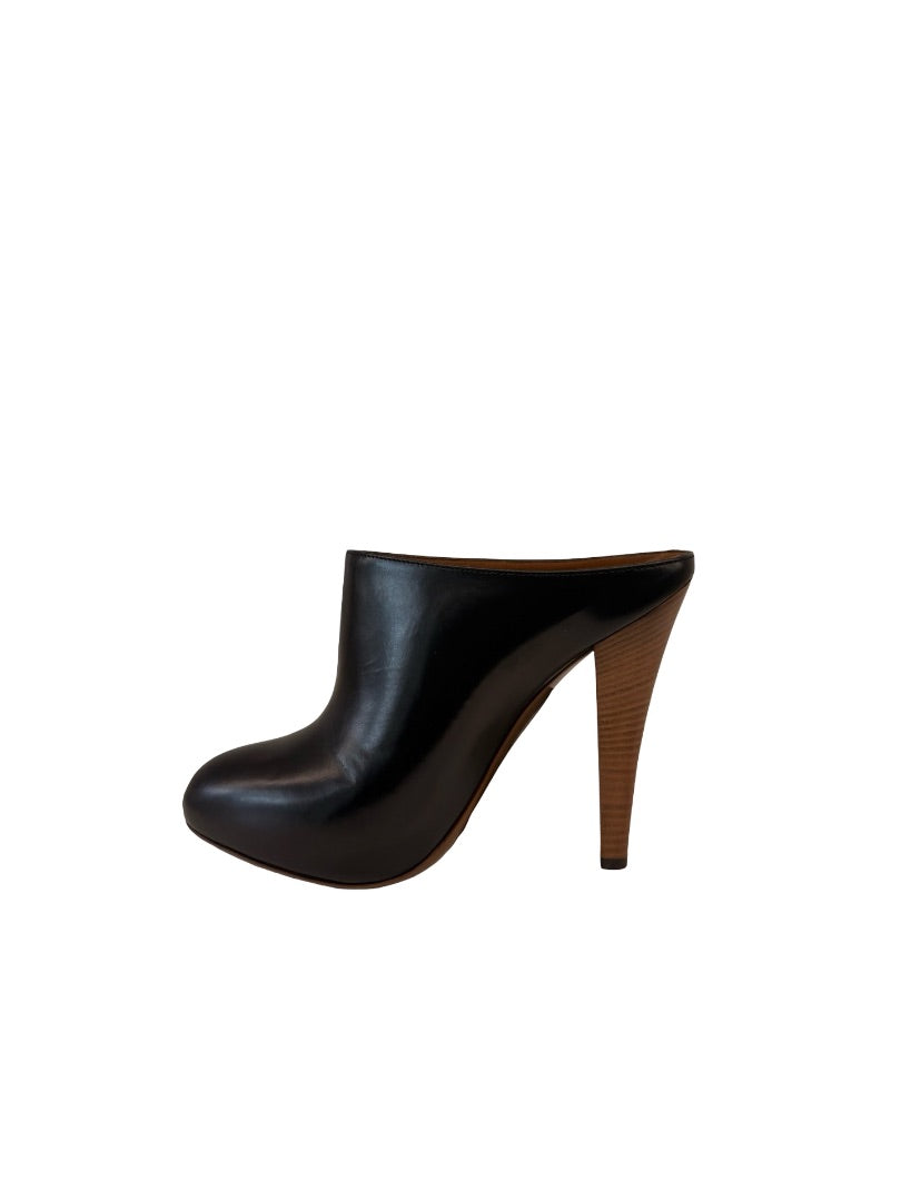 Yves Saint Laurent Black Leather Heeled Mules. Size: 38.5