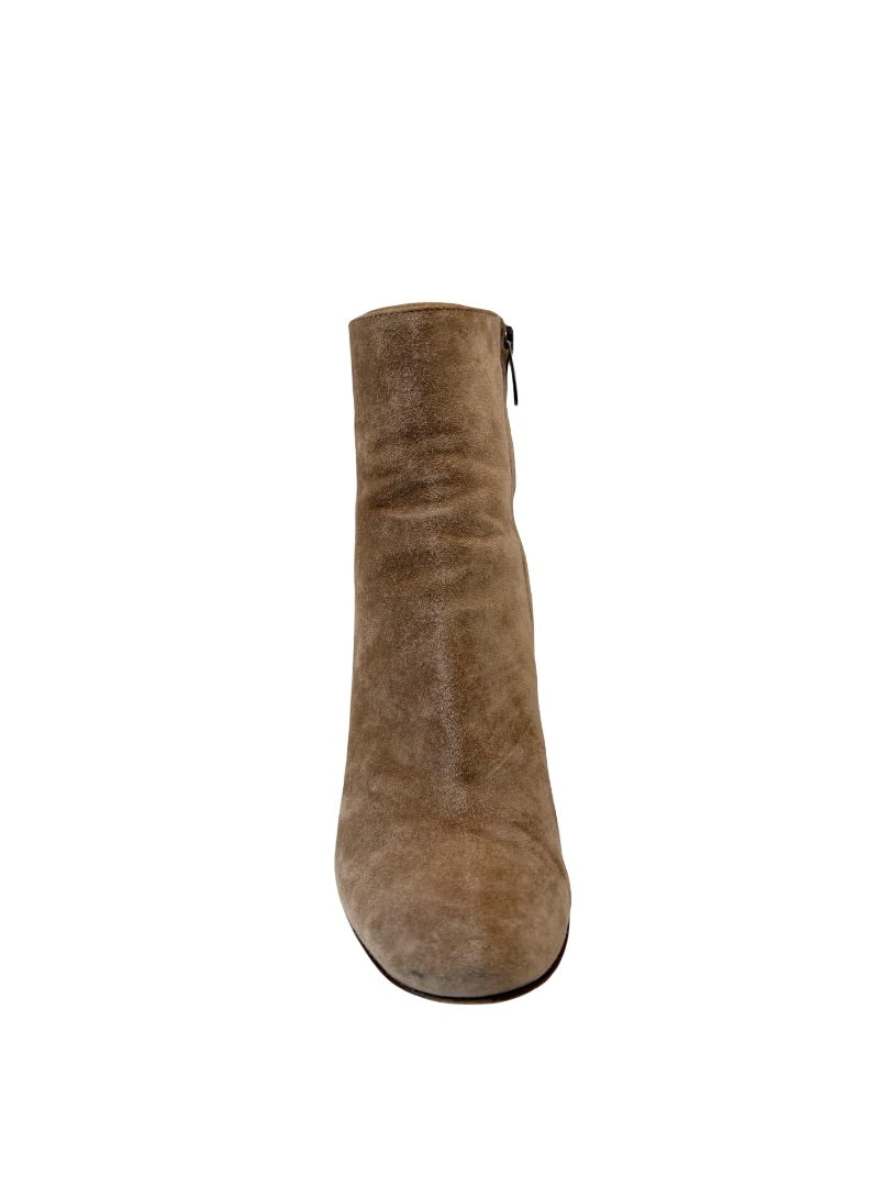 Gianvito Rossi Bisque Suede Round Toe Ankle Boot. Size: 39
