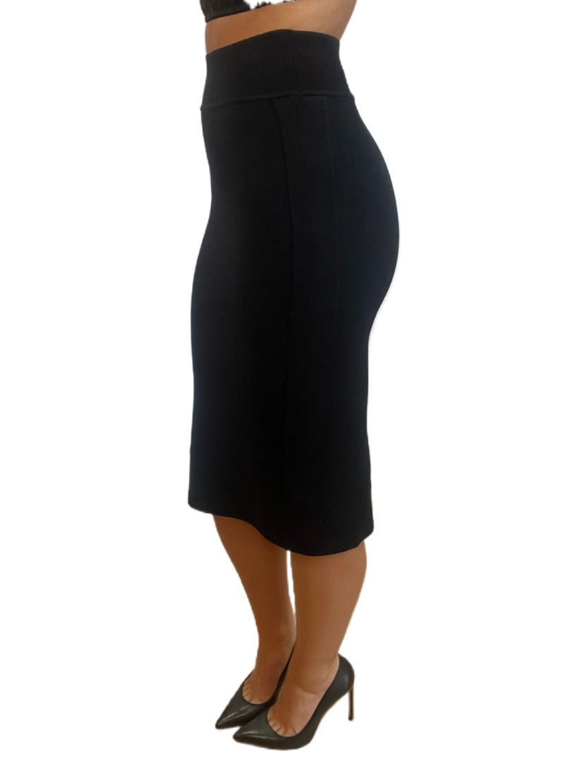 Scanlan Theodore Black Knit Midi Skirt. Size: S