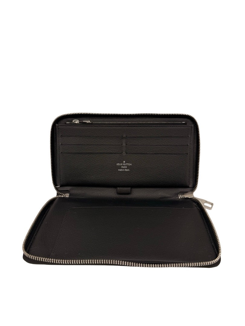 Louis Vuitton Graphite 'Zippy Horizontal' Damier Check Wallet.