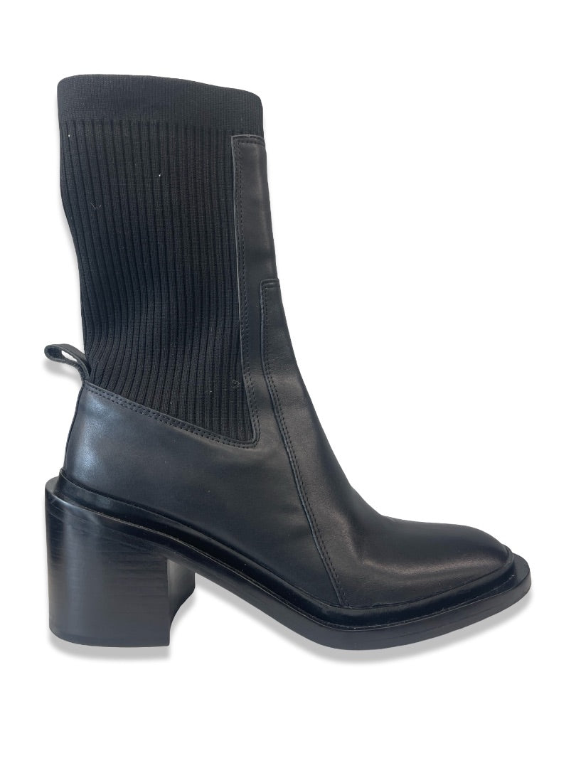 Jil Sander Black Block Heel Chelsea Leather Boot. Size: 39