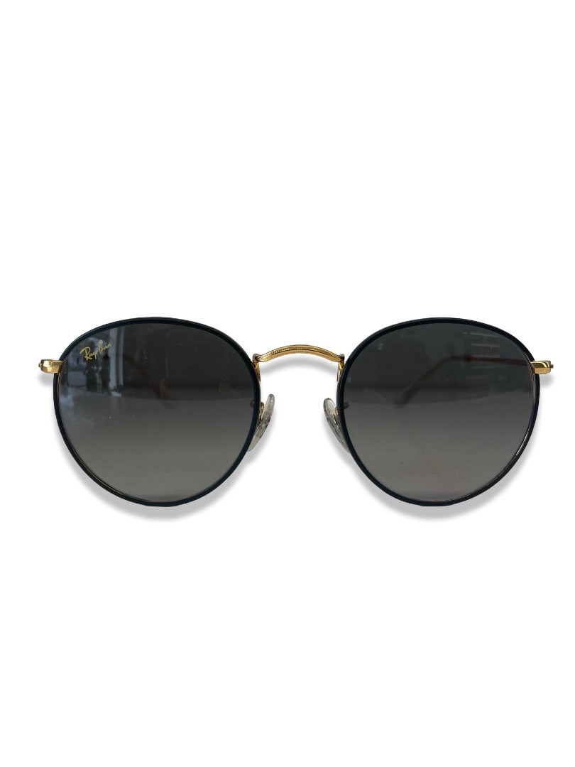 Ray-Ban Black Round Glasses w/ Gold Frame.
