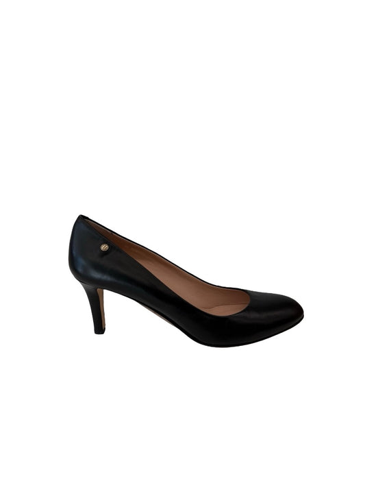 Boss Black Round Toe Heels. Size: 40