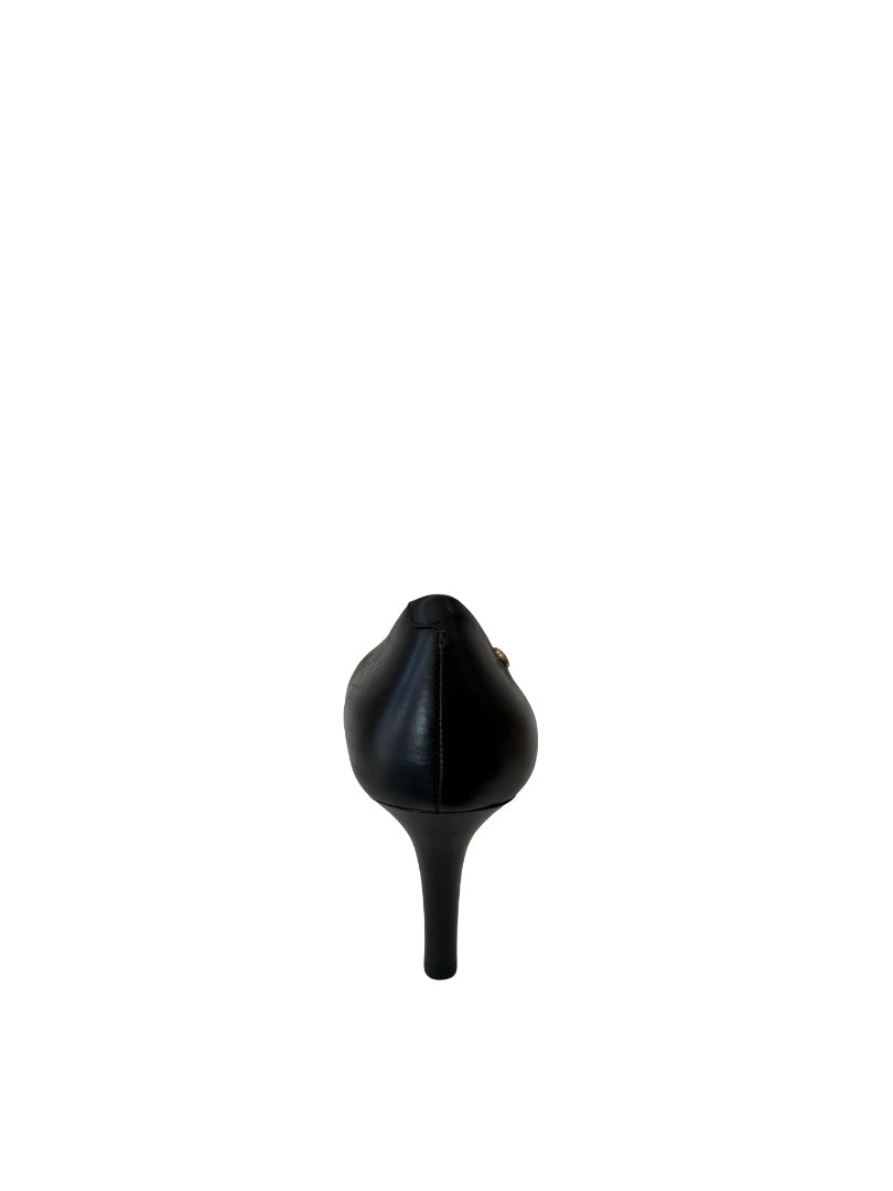 Boss Black Round Toe Heels. Size: 40
