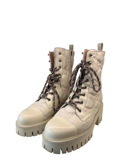Gucci Cream Quilted GG 'Matelasse' Lace Up Combat Boots. Size: 39