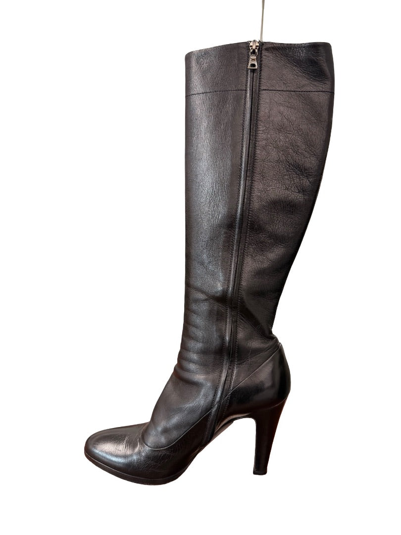 Prada Black Knee High Round Toe Stiletto Boots. Size: 40.5