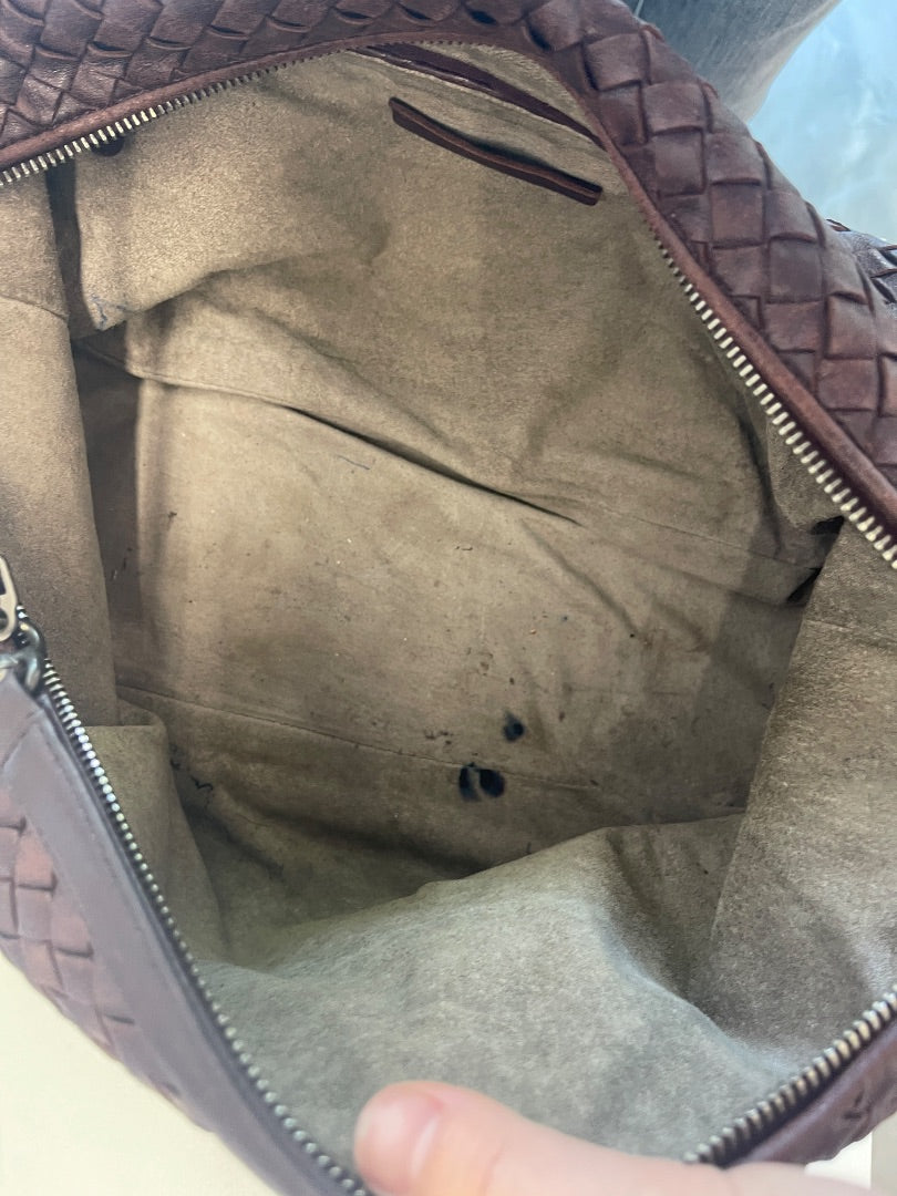 Bottega Veneta Dark Brown Intrecciato Leather Shoulder Bag. Size: Medium
