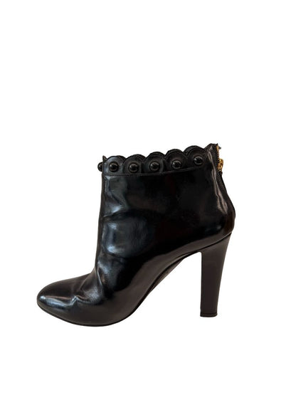 Moschino Black Enamel Studded Leather Ankle Boot. Size: 40