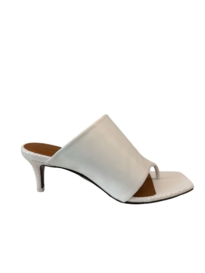 Camilla & Marc White Harper Mule. Size: 39