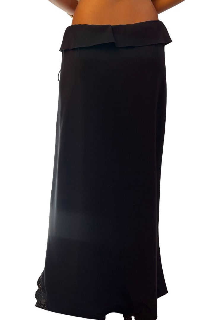 Chloe Navy Silk Wrap Lace Trim 'Jupe' Skirt. Size: 38