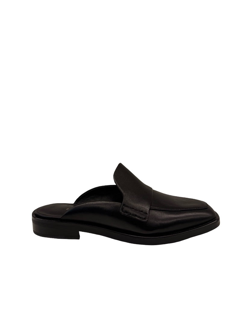 Phillip Lim Black Leather 'Alexa' Slip On Loafers. Size: 37