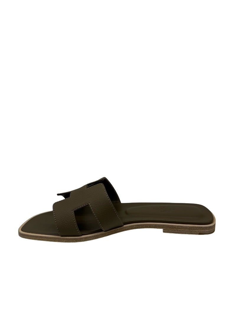 Hermes Etoupe 'Oran' Sandals. Size: 37.5