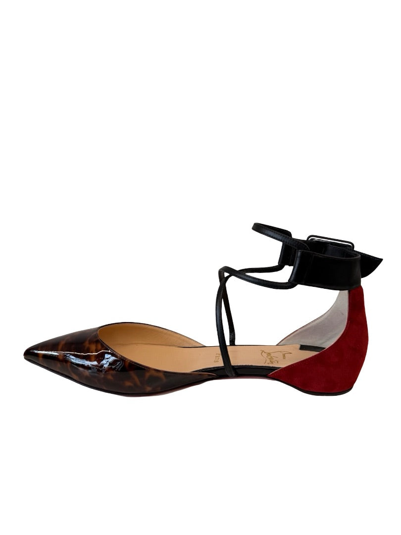 Christian Louboutin Black Patent Leather / Suede Flats. Size: 40
