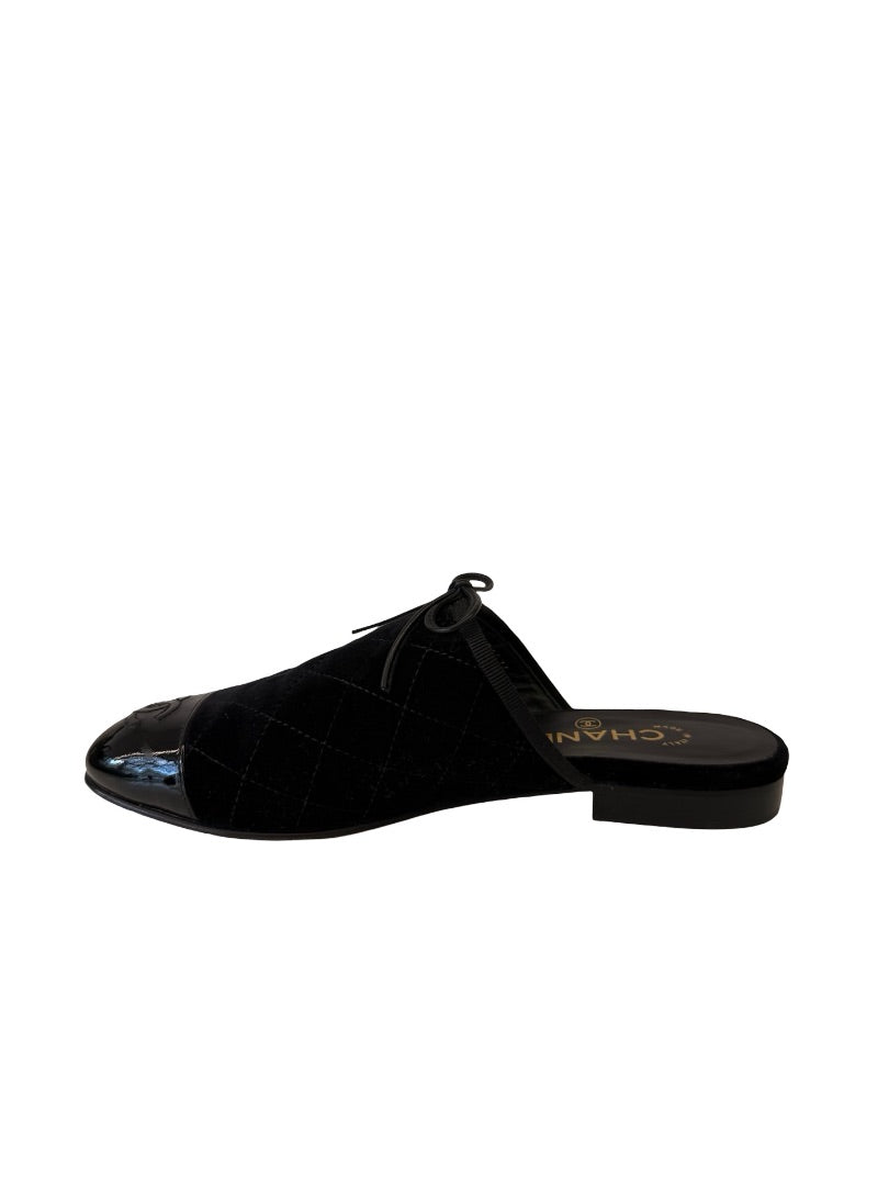 Chanel Black Quilted Velvet / Patent Cap CC Bow Mules. Size: 37.5